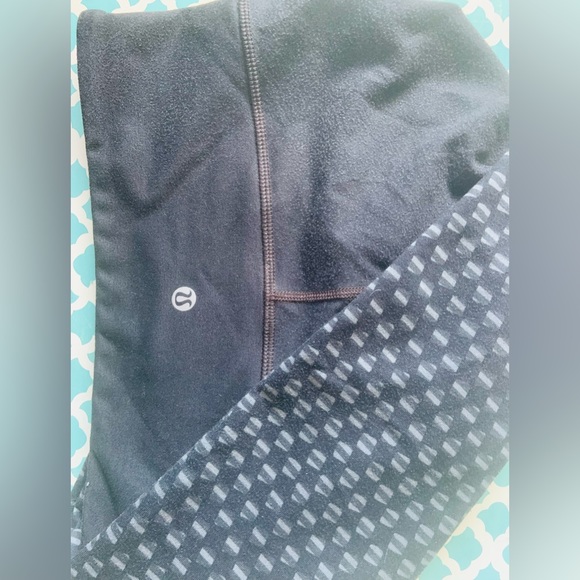 Lululemon size 4 black grey - Picture 2 of 6